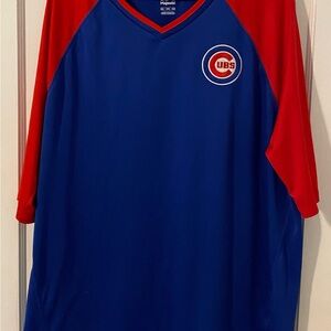 Chicago Cubs Men’s 2XL V-neck T-shirt
